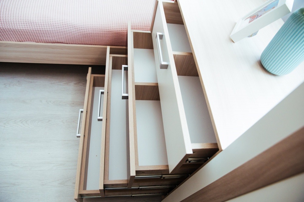 Волкер Комод М06